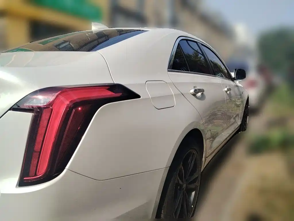 Cadillac CT4 — миниатюра 4