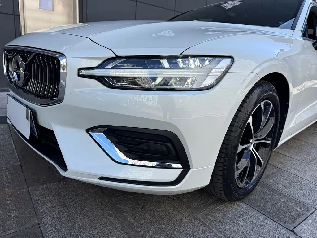 Volvo S60 — миниатюра 13