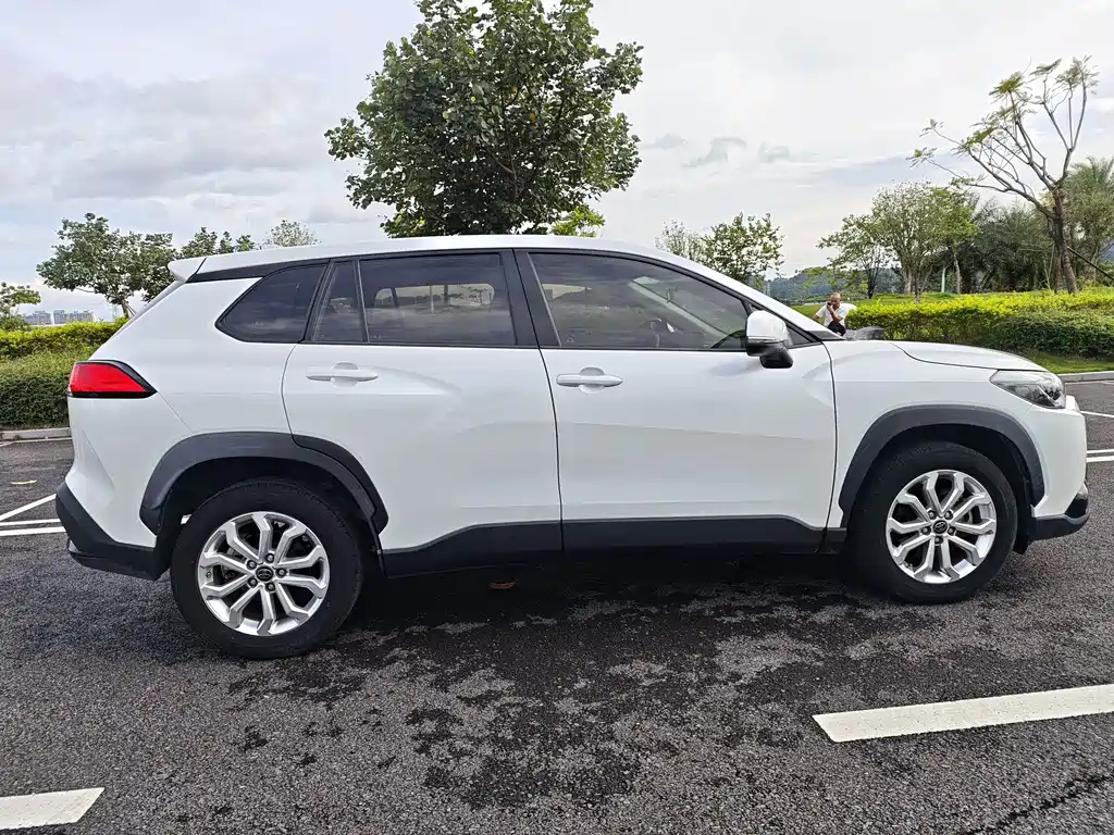 Toyota Frontlander — миниатюра 7