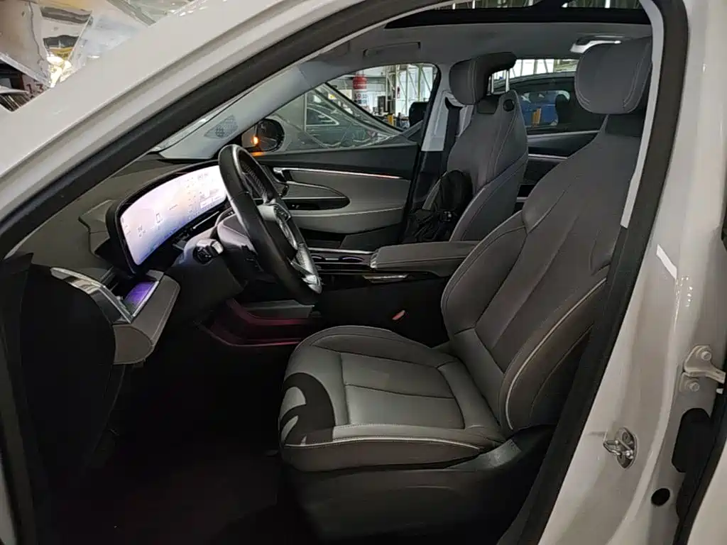 Buick E5 — миниатюра 15