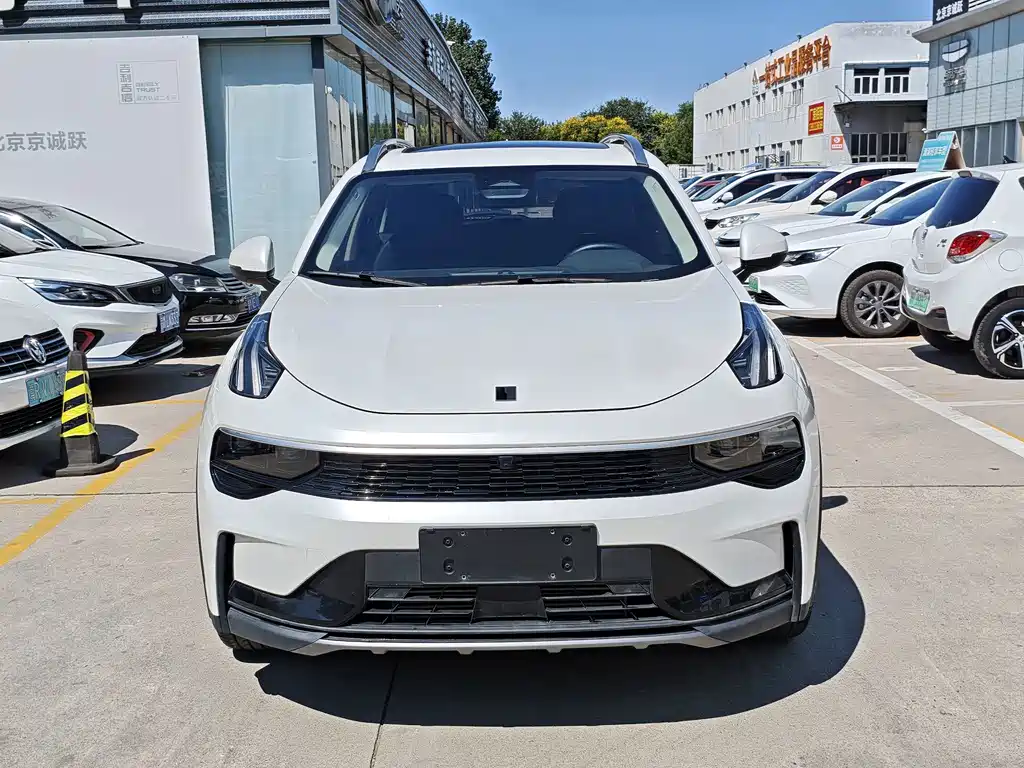 Lynk & Co 01 — миниатюра 5