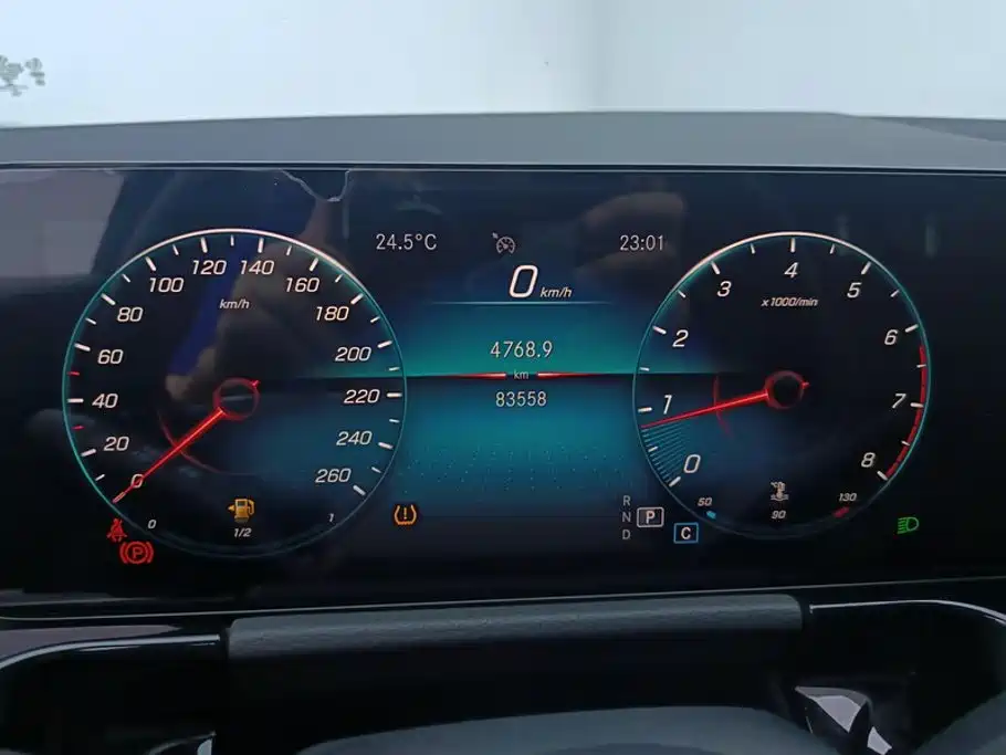 Mercedes-Benz GLA — миниатюра 14