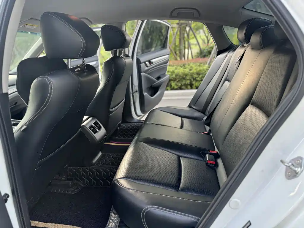 Honda Accord 2018 2.0L VI