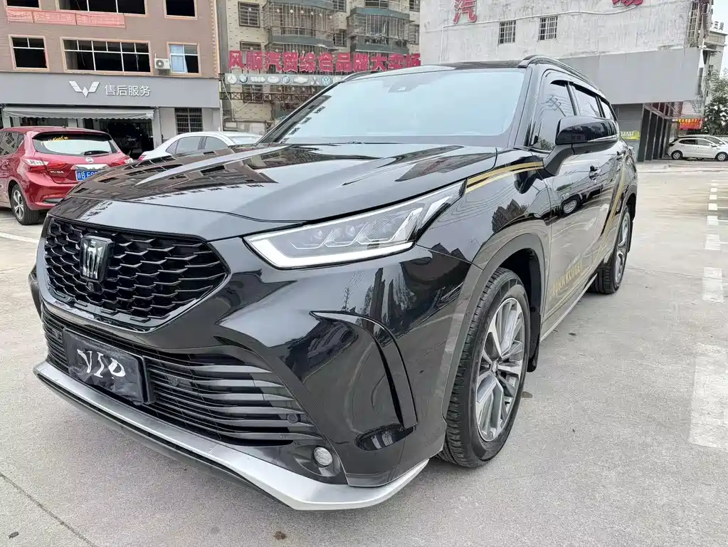 TOYOTA CROWN LUFANG