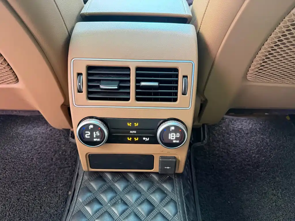 Jaguar XFL — миниатюра 9