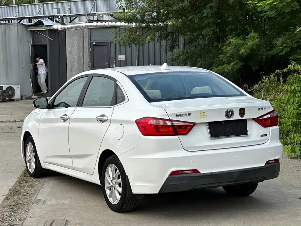 Changan V7 — миниатюра 4