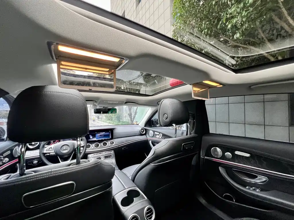 Mercedes-Benz E-Class — миниатюра 22