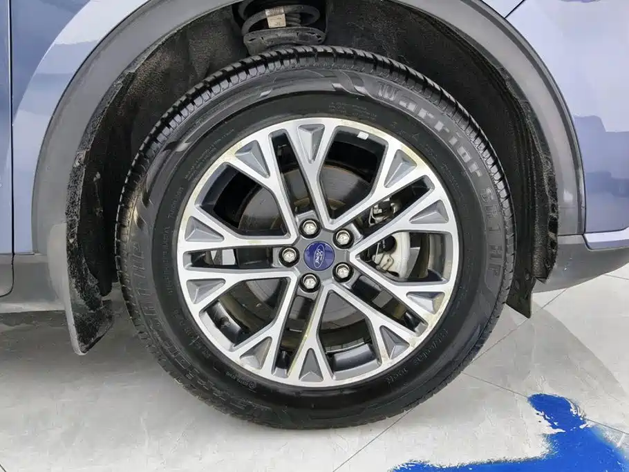 Ford Escape — миниатюра 6