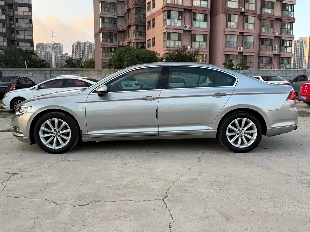Volkswagen Magotan — миниатюра 3