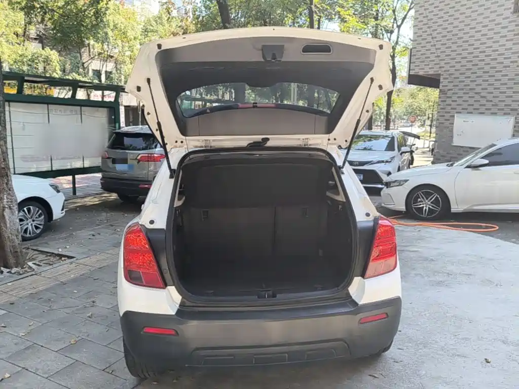 Chevrolet Trax — миниатюра 19