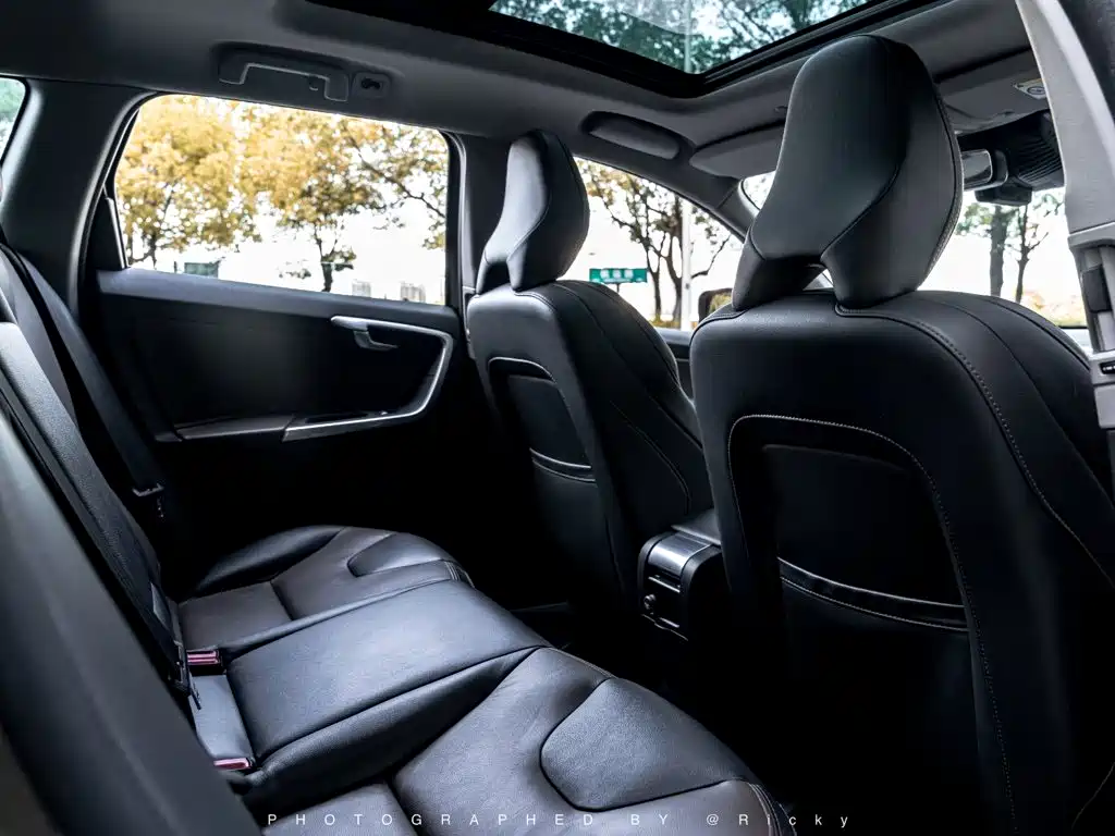 Volvo XC60 — миниатюра 10