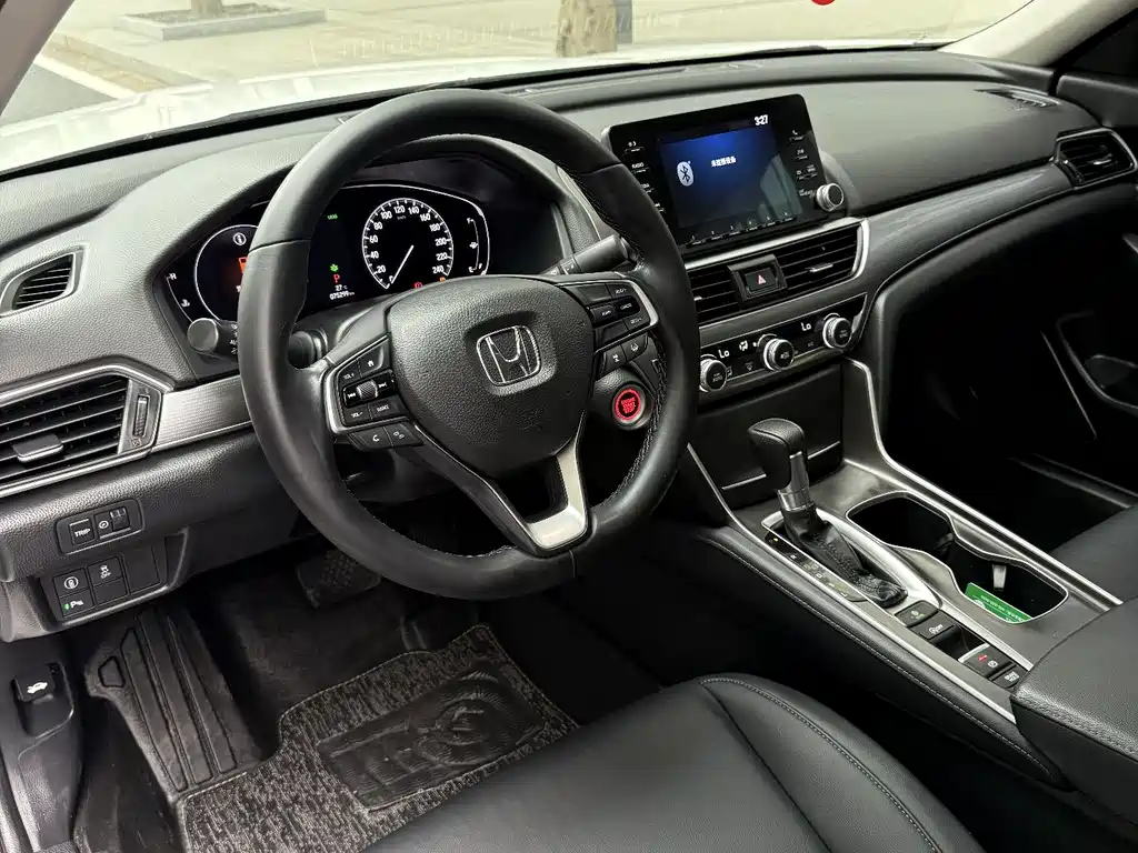 Honda Accord 2018 260TURBO Luxury V