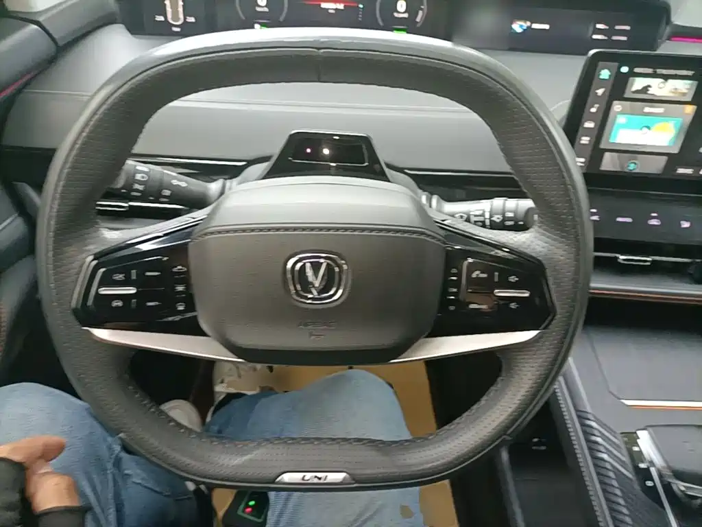 Changan UNI-K iDD — миниатюра 11