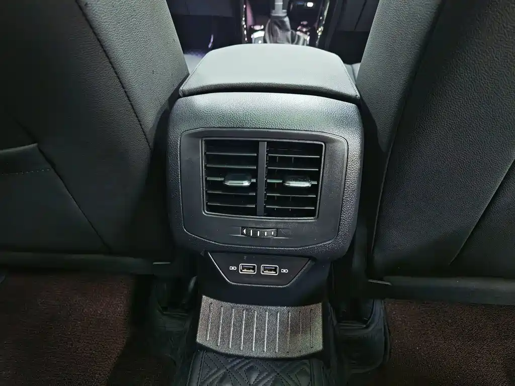 Volkswagen T-Roc — миниатюра 15