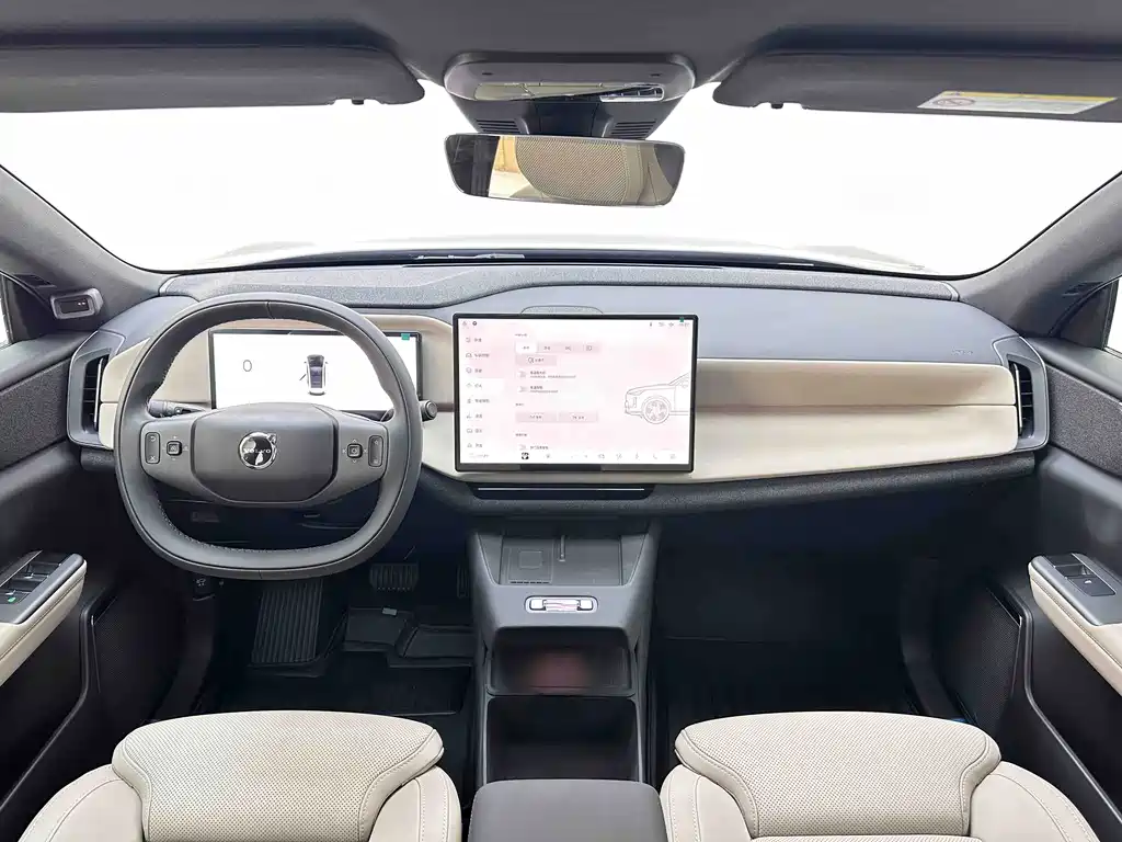 Volvo XC70 PHEV — миниатюра 8