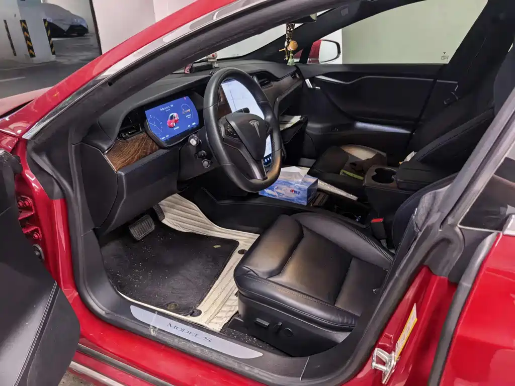 Tesla Model S — миниатюра 6