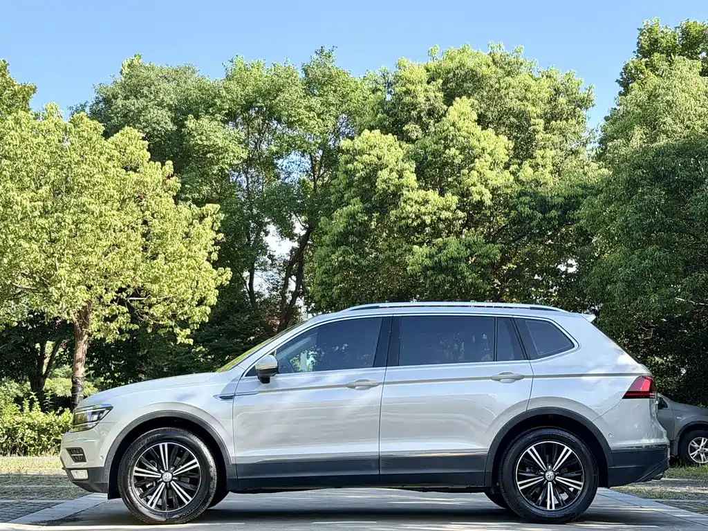 Volkswagen Tiguan L — миниатюра 4