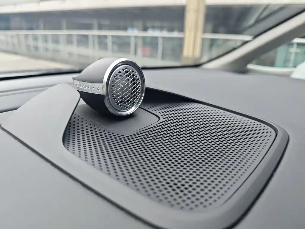 Volvo EM90 — миниатюра 36