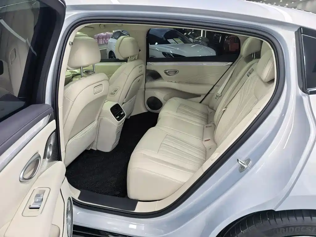 BYD Seal 08 — миниатюра 4