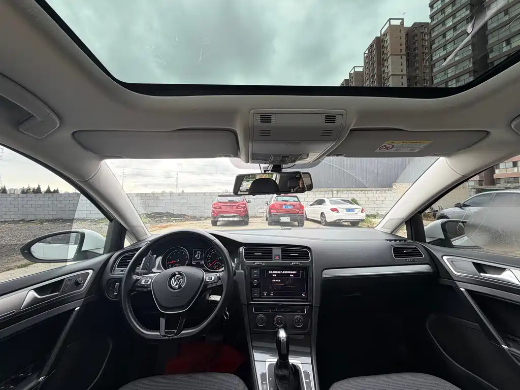 Volkswagen Golf — миниатюра 9