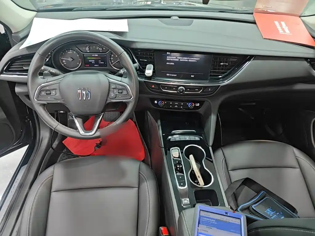 Buick Regal — миниатюра 10