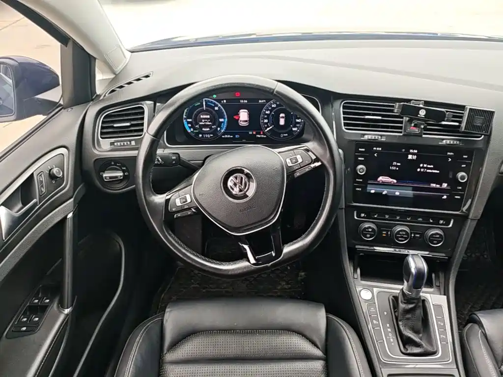 Volkswagen Golf New Energy (Import) — миниатюра 11