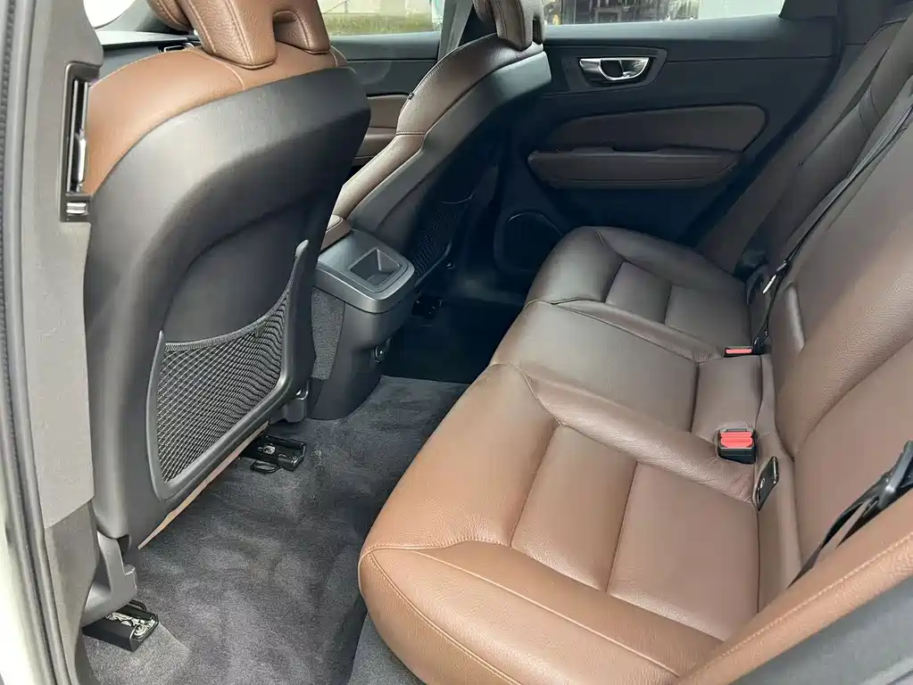 Volvo XC60 — миниатюра 12
