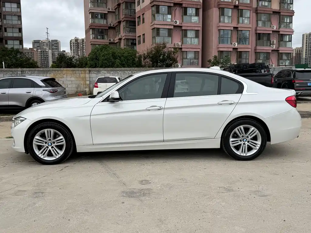 BMW 3 Series — миниатюра 3