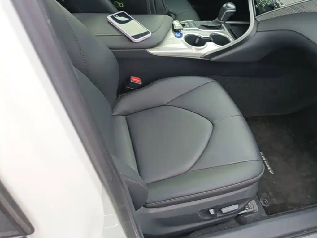 Toyota Camry — миниатюра 25