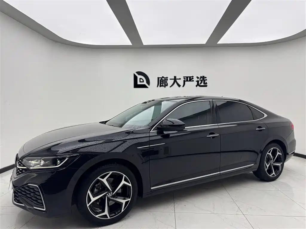 Volkswagen Passat 2024
