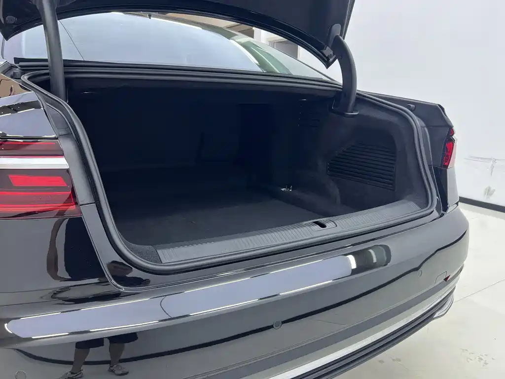 Audi A8 2024 A8L 50 TFSI quattro