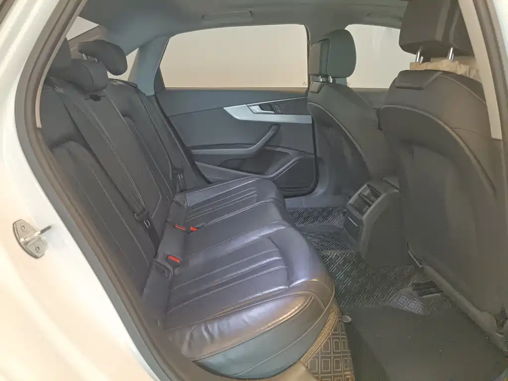 Audi A4L 2022 40 TFSI Fashion