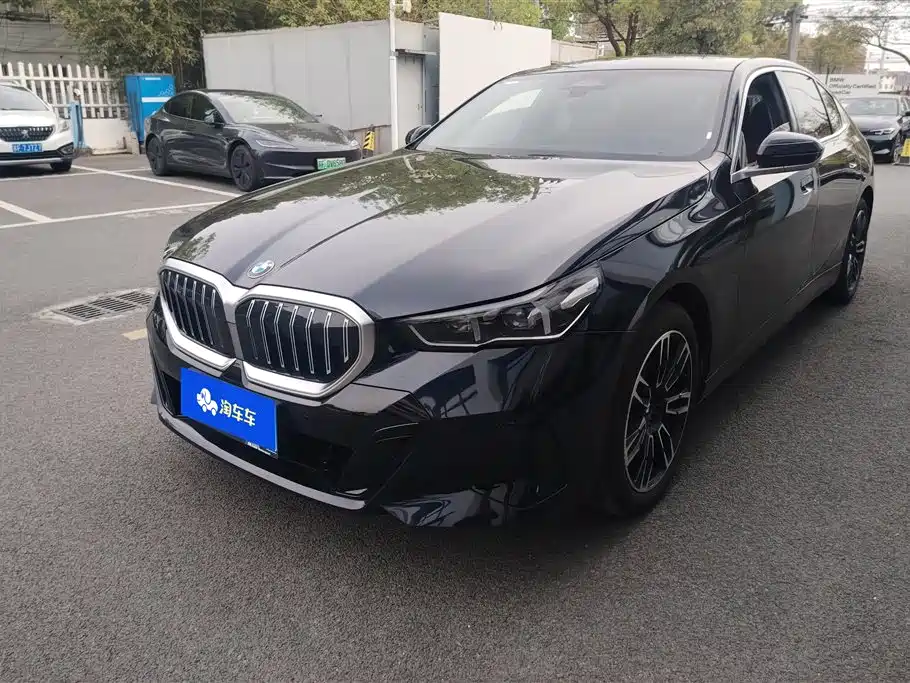 BMW 5 Series 2026