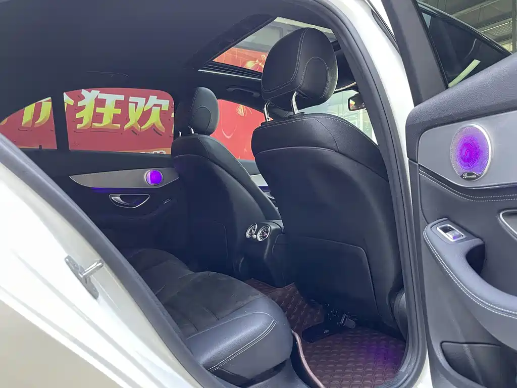 Mercedes-Benz C-Class — миниатюра 10