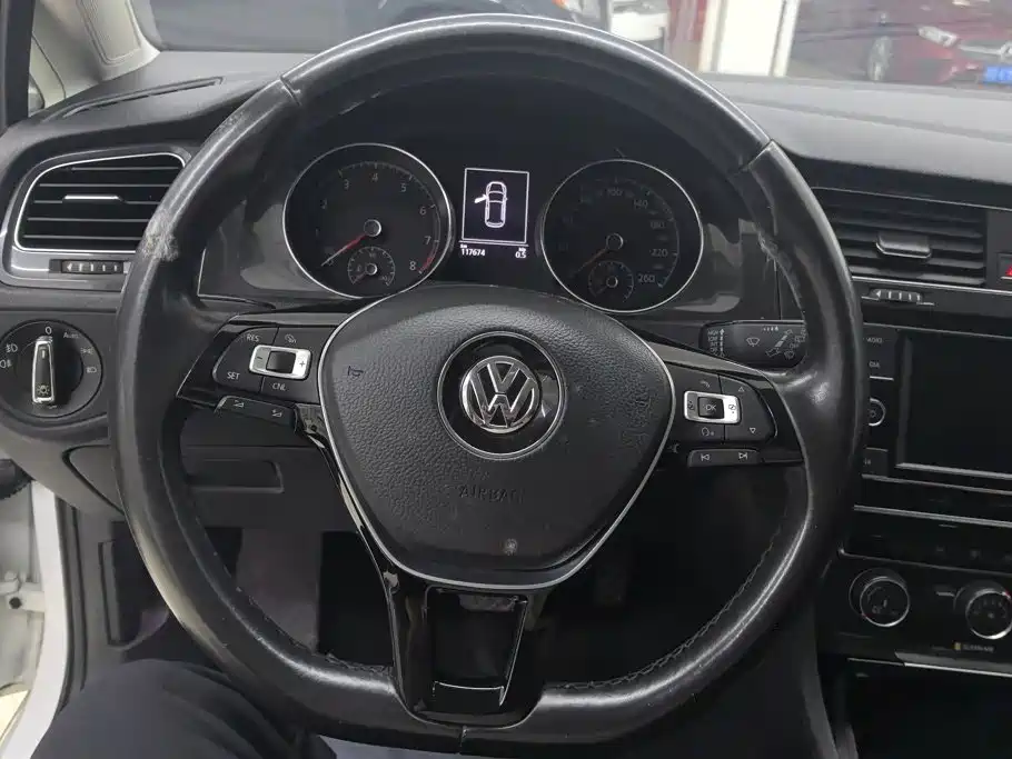 Volkswagen Golf — миниатюра 15