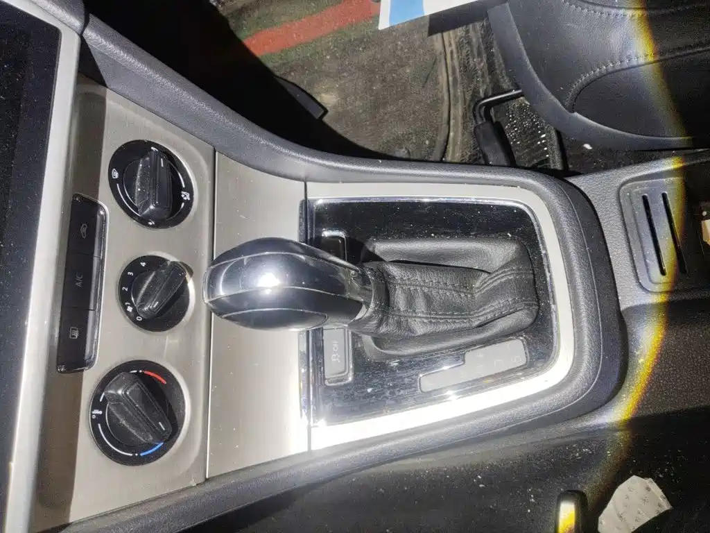 Volkswagen Lavida — миниатюра 10