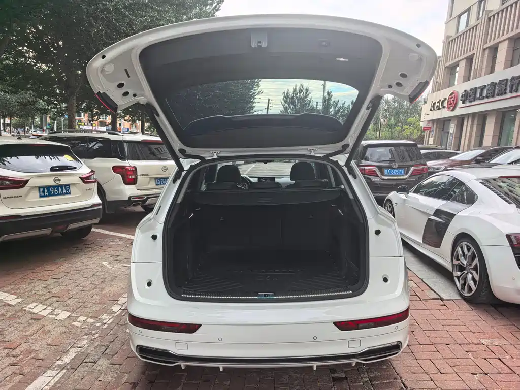 Audi Q5L — миниатюра 12