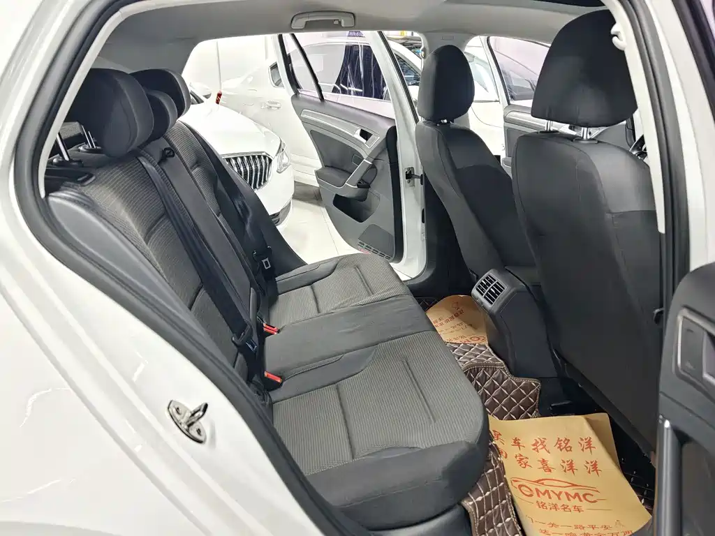 Volkswagen Golf — миниатюра 9
