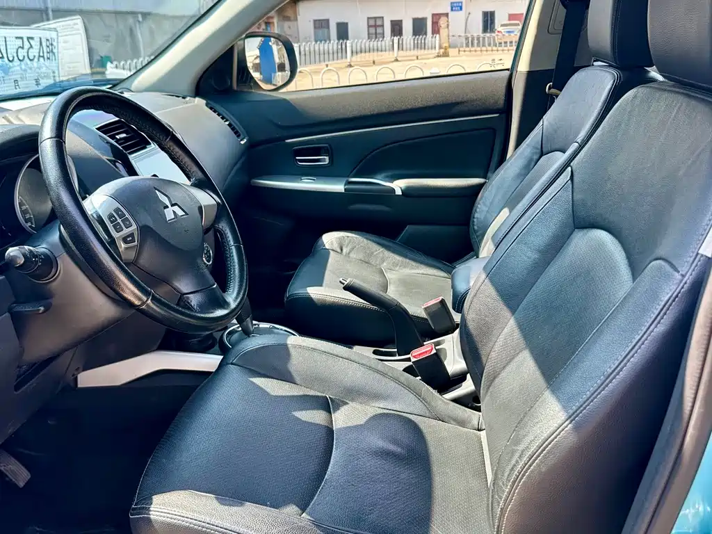 Mitsubishi ASX — миниатюра 7