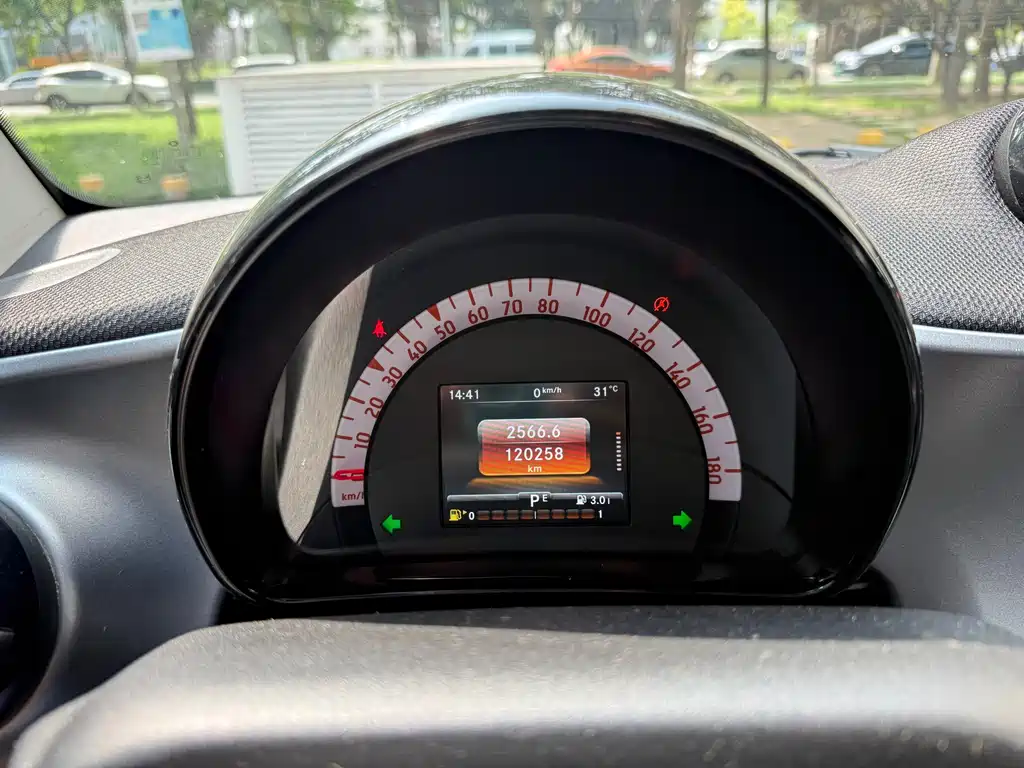 Smart fortwo 2015 1.0L 52