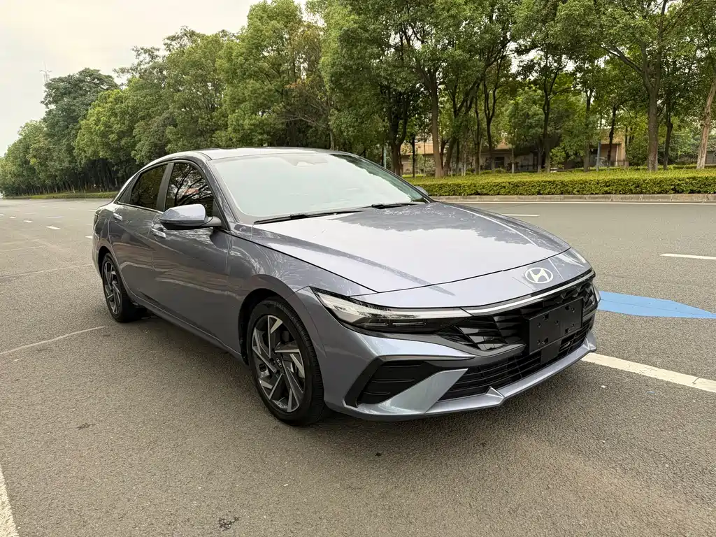 Hyundai Elantra — миниатюра 3