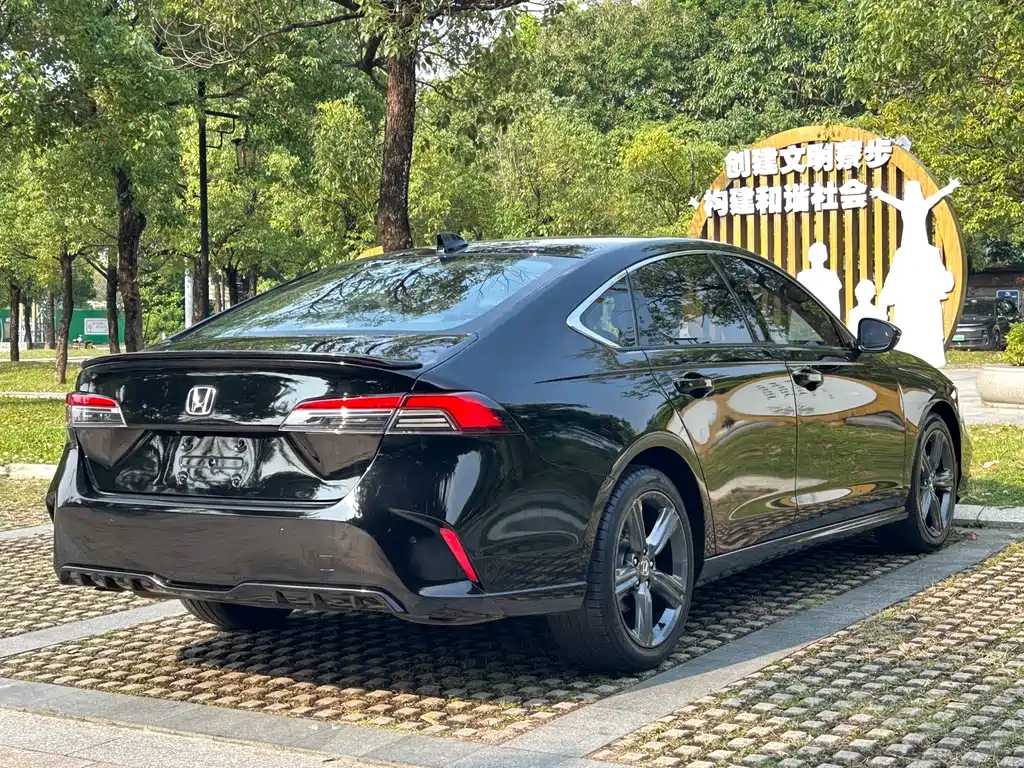 Honda Inspire — миниатюра 11