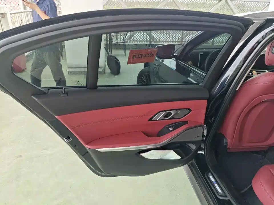 BMW 3 Series — миниатюра 10