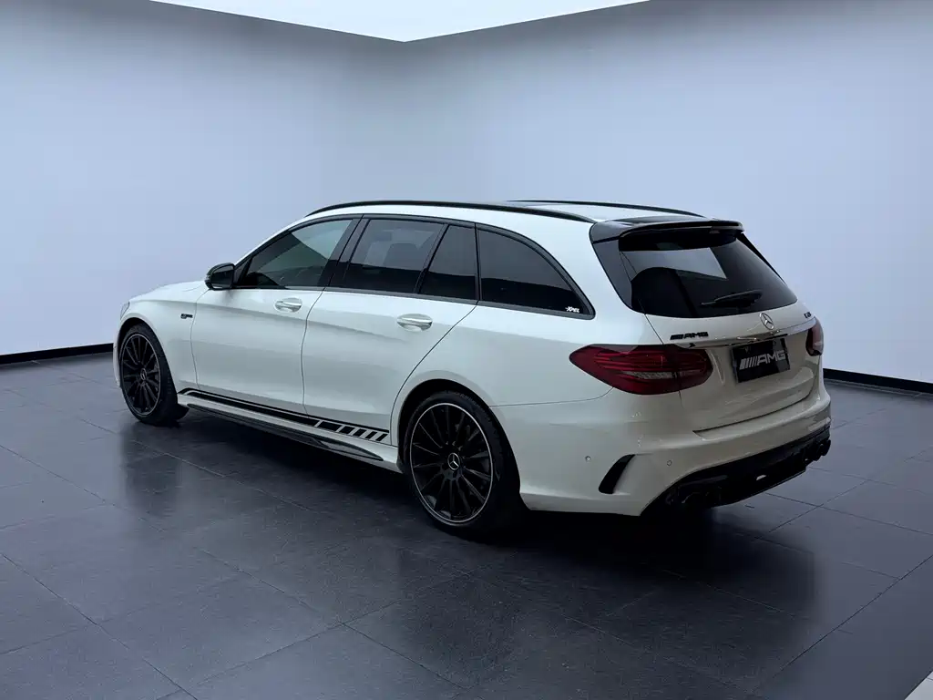 Mercedes-Benz C-Class AMG — миниатюра 7