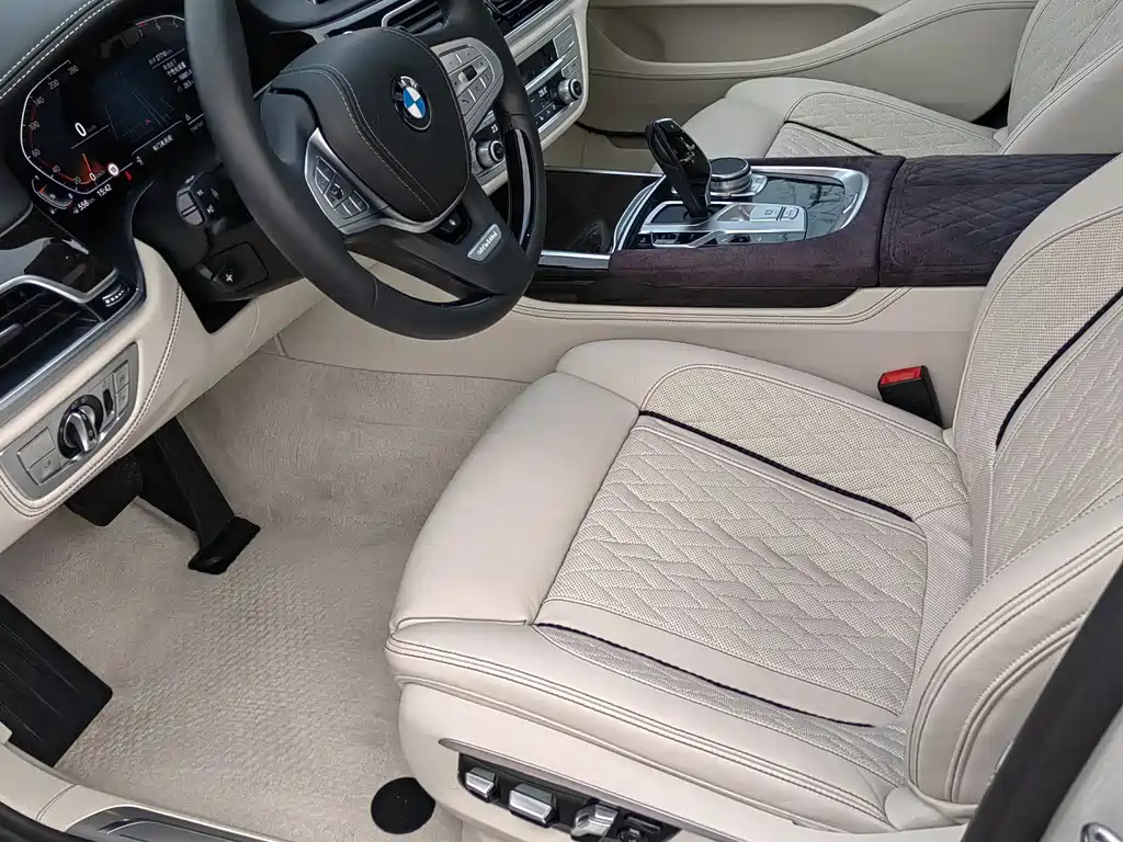 BMW 7 SERIES