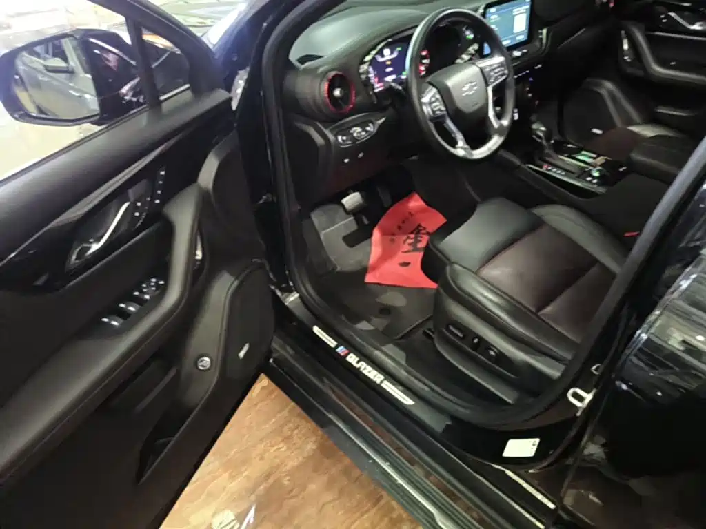 Chevrolet Blazer — миниатюра 16
