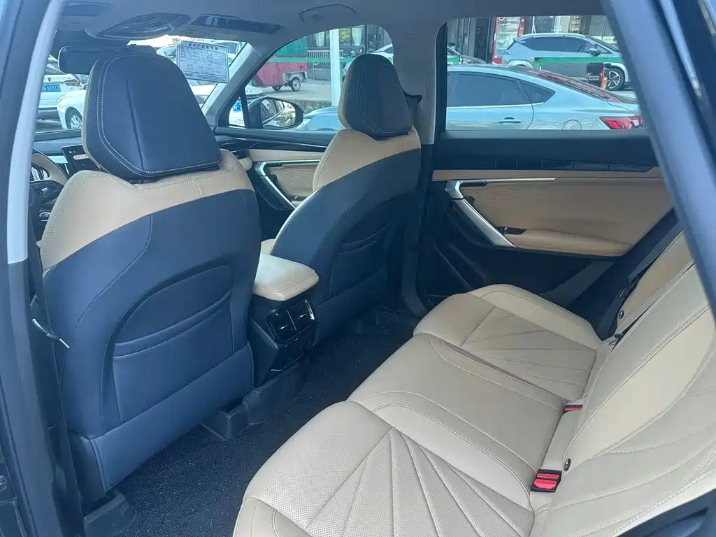 Geely Boyue L — миниатюра 6