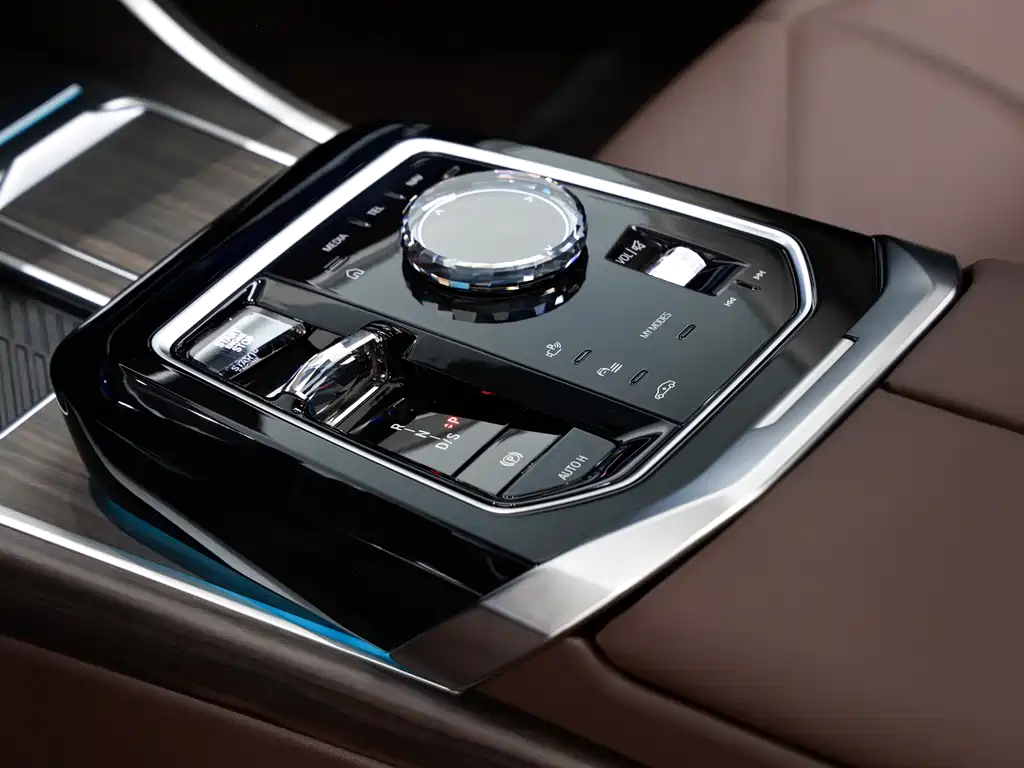 BMW 7 Series 7 2023 740Li Lead M Sport
