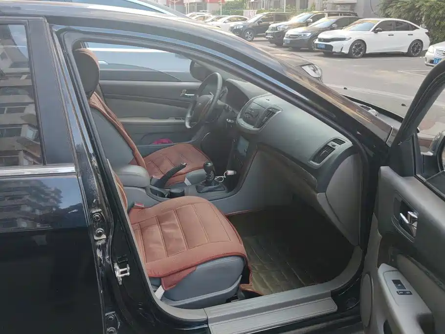Chevrolet Epica — миниатюра 8