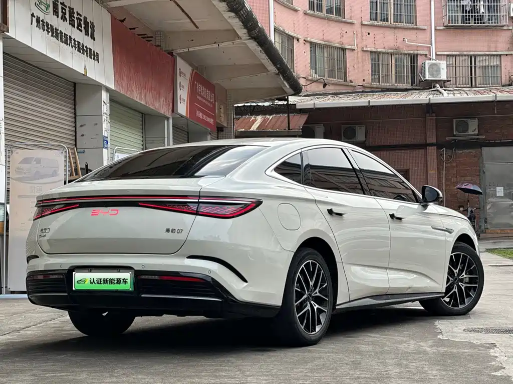 BYD Seal 07 DM-i — миниатюра 5
